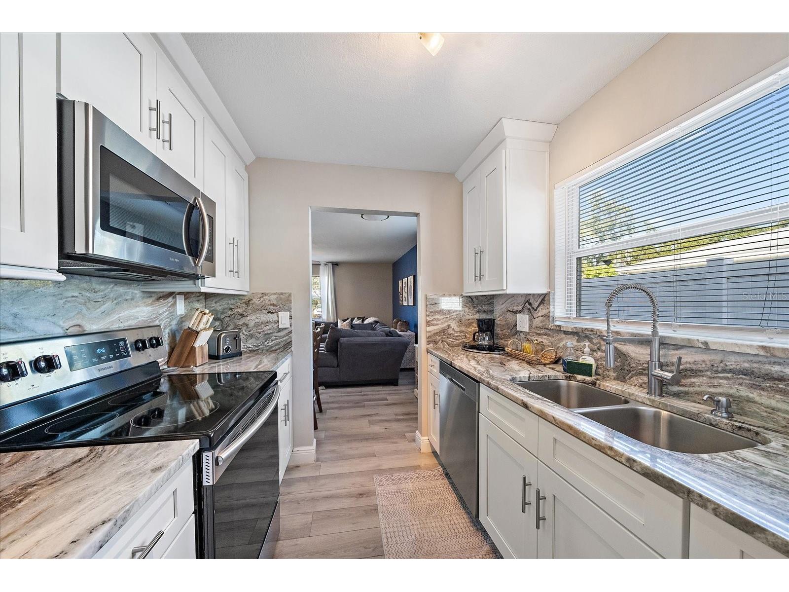 3710 Iroquois Avenue Sarasota FL 34234 A4679926 image7