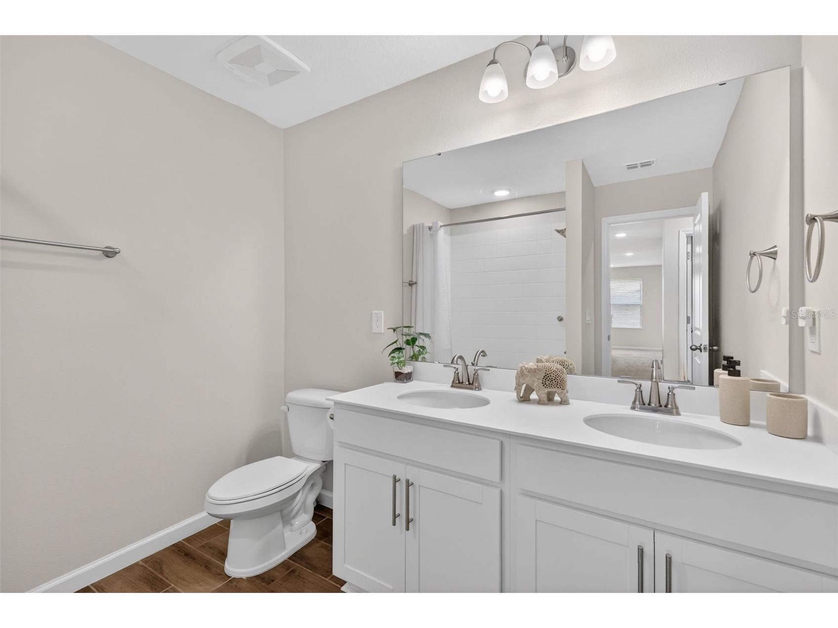 3710 Malad Way Tavares FL 32778 G5112205 image25