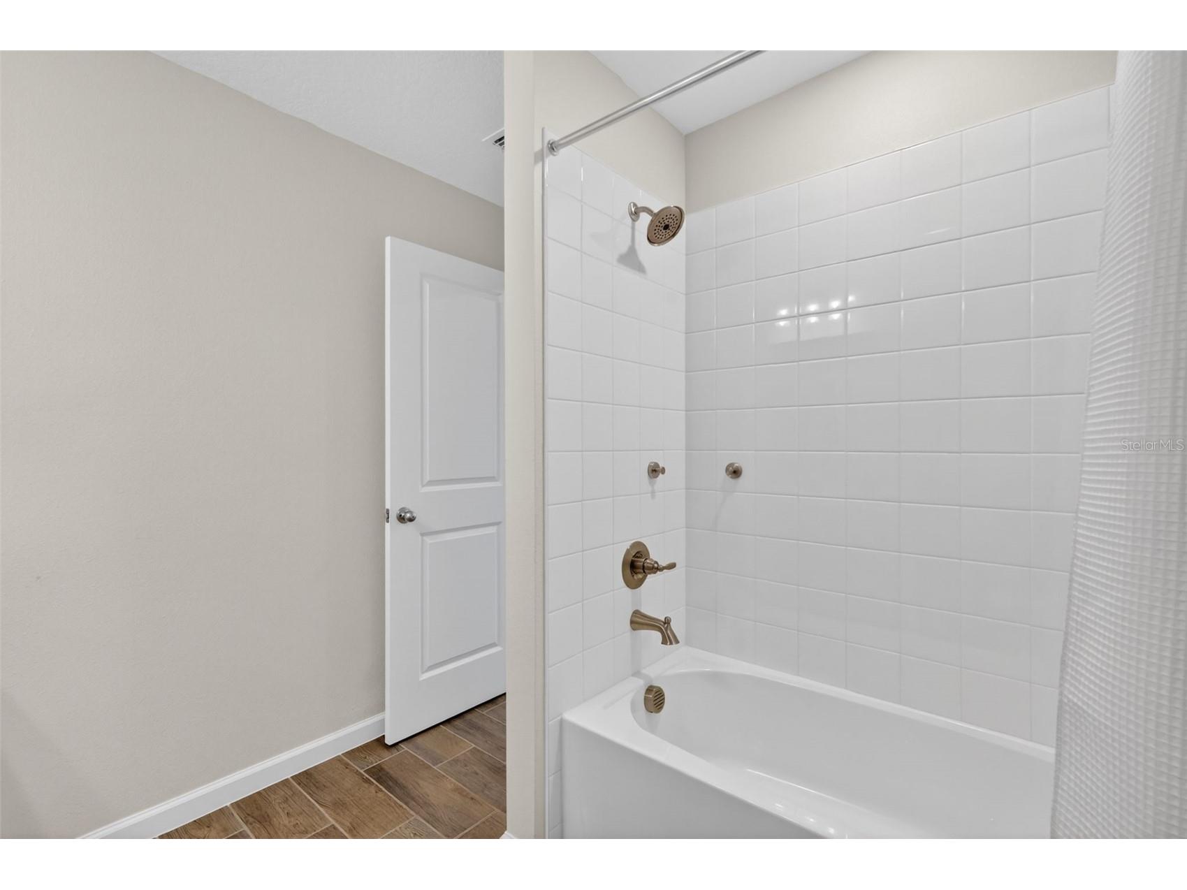 3710 Malad Way Tavares FL 32778 G5112205 image26