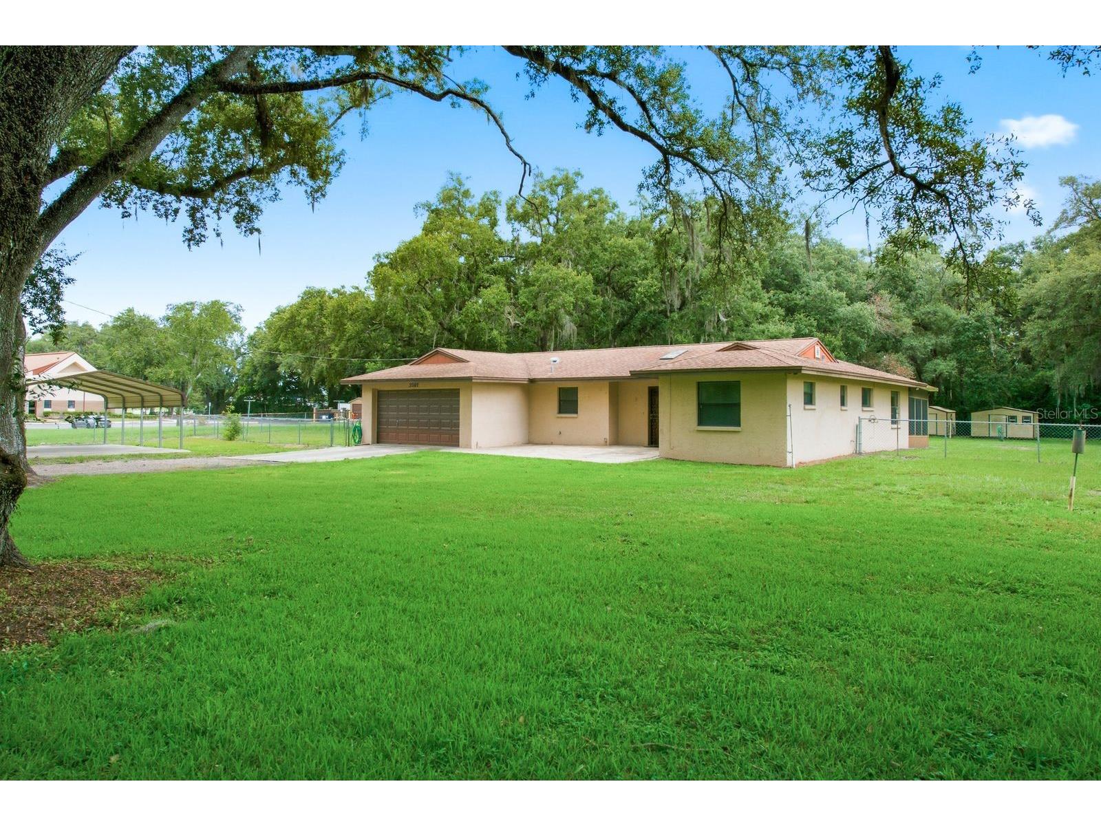 37107 Bailey Hill Drive Dade City FL 33525 W7887595 image1