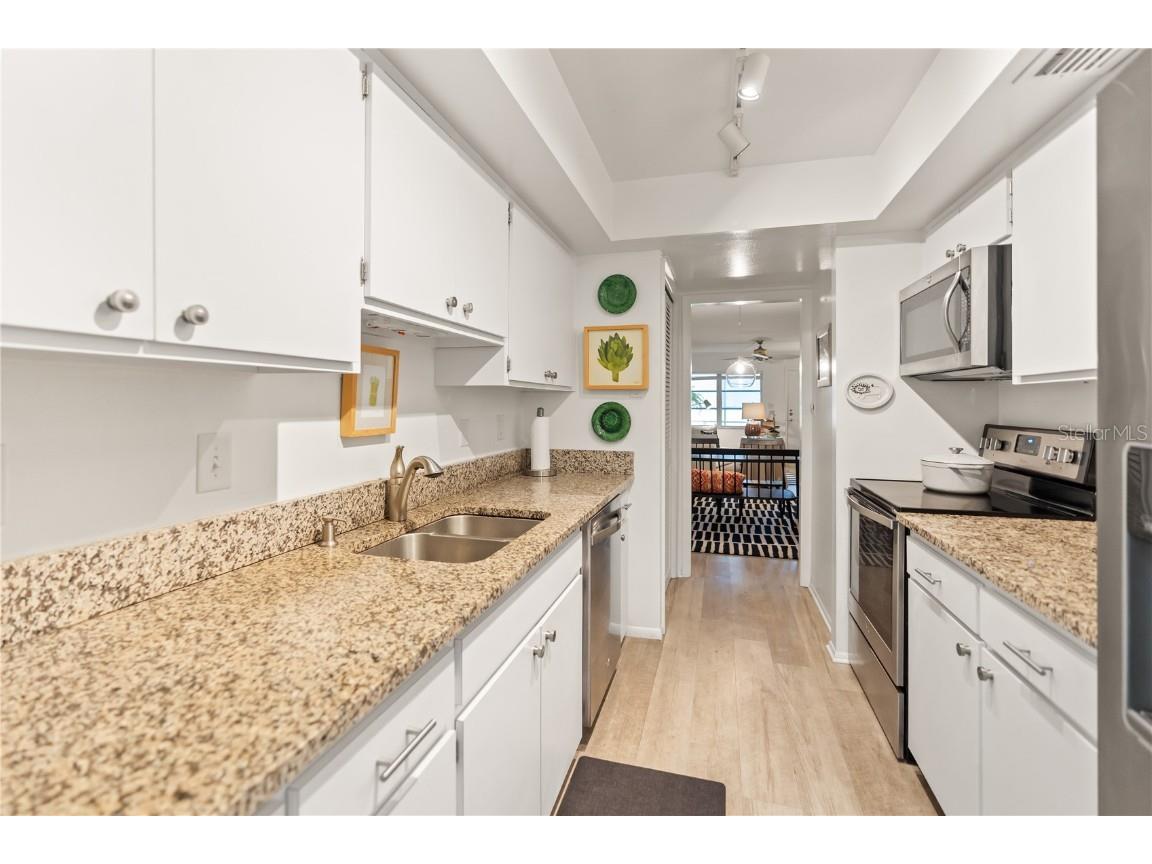 3711 Almeria Avenue #3N Sarasota FL 34239 A4674172 image19