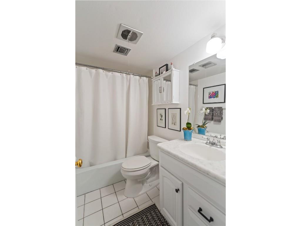 3711 Almeria Avenue #3N Sarasota FL 34239 A4674172 image33