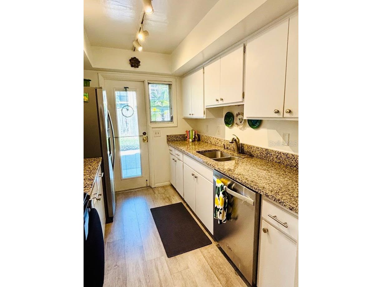 3711 Almeria Avenue #3N Sarasota FL 34239 A4693862 image12