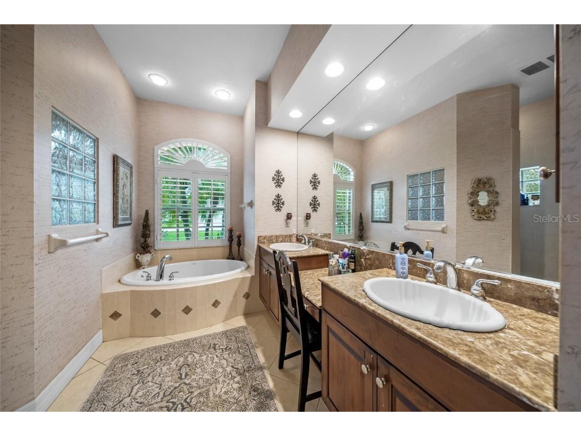 3711 Eagle Hammock Drive Sarasota FL 34240 A4664546 image23