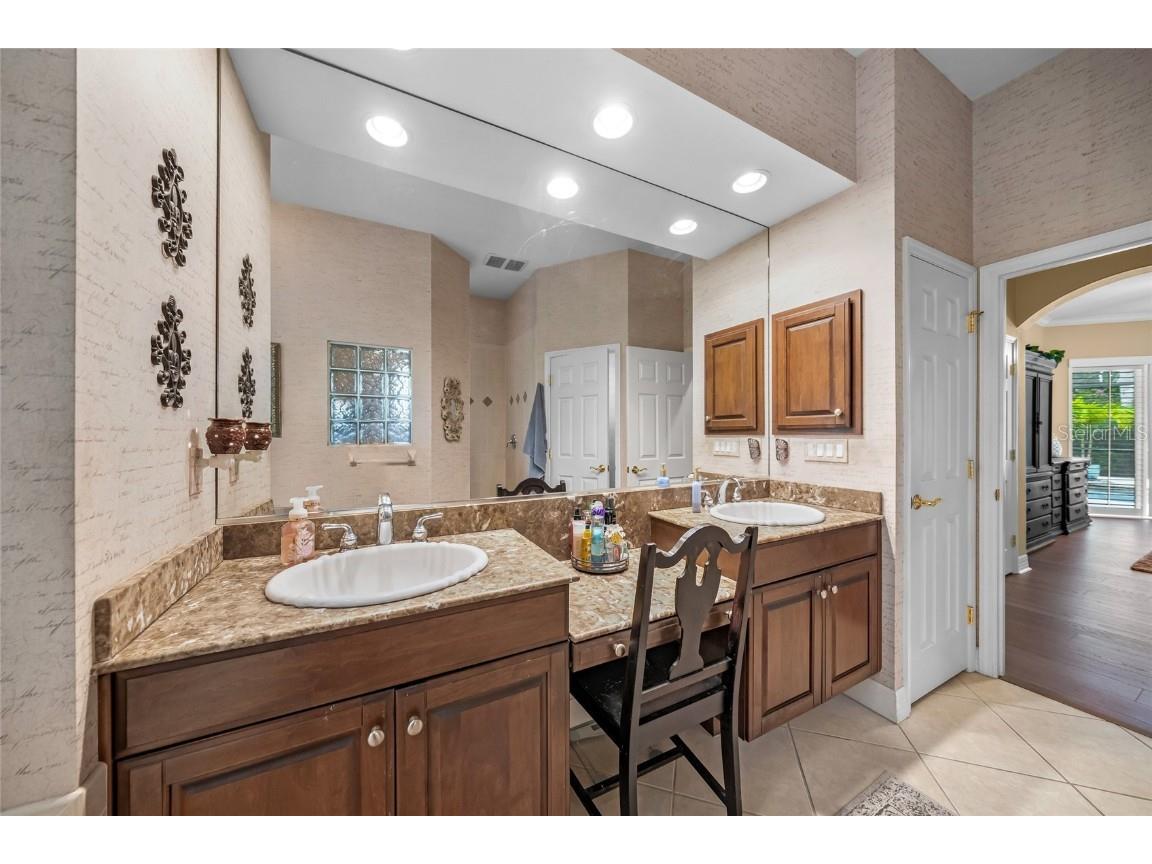 3711 Eagle Hammock Drive Sarasota FL 34240 A4664546 image25