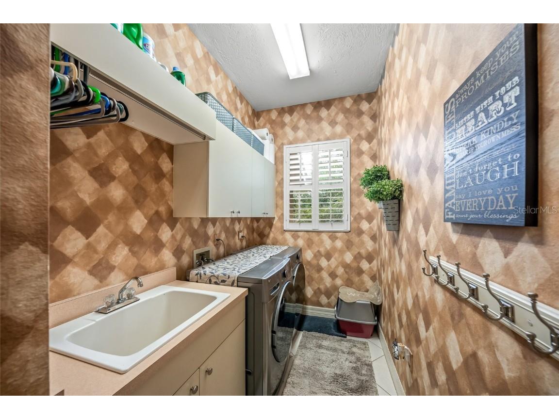 3711 Eagle Hammock Drive Sarasota FL 34240 A4664546 image38