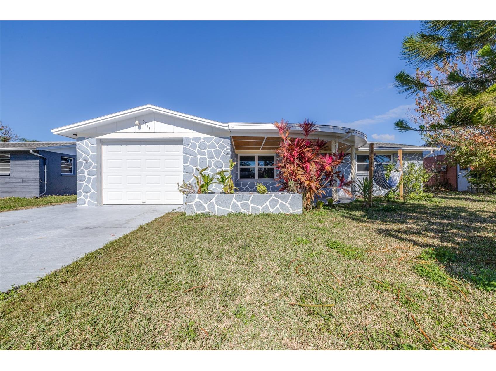 3711 Elmwood Drive Holiday FL 34691 TB8463595 image1