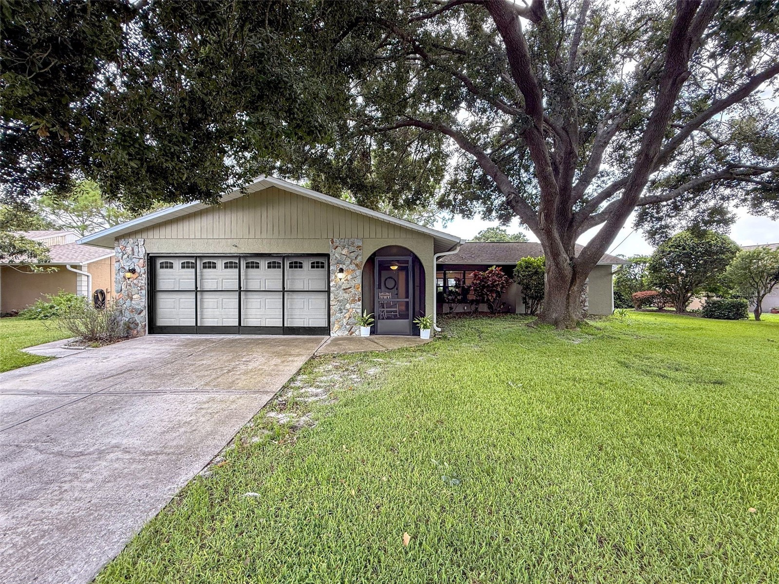 3711 Erin Brook Dr New Port Richey FL 34655 O6414316 image1