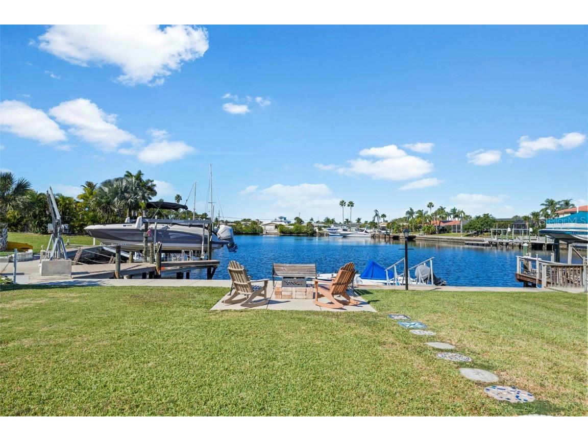 3711 Floramar Terrace New Port Richey FL 34652 - GULF TB8448063 image1