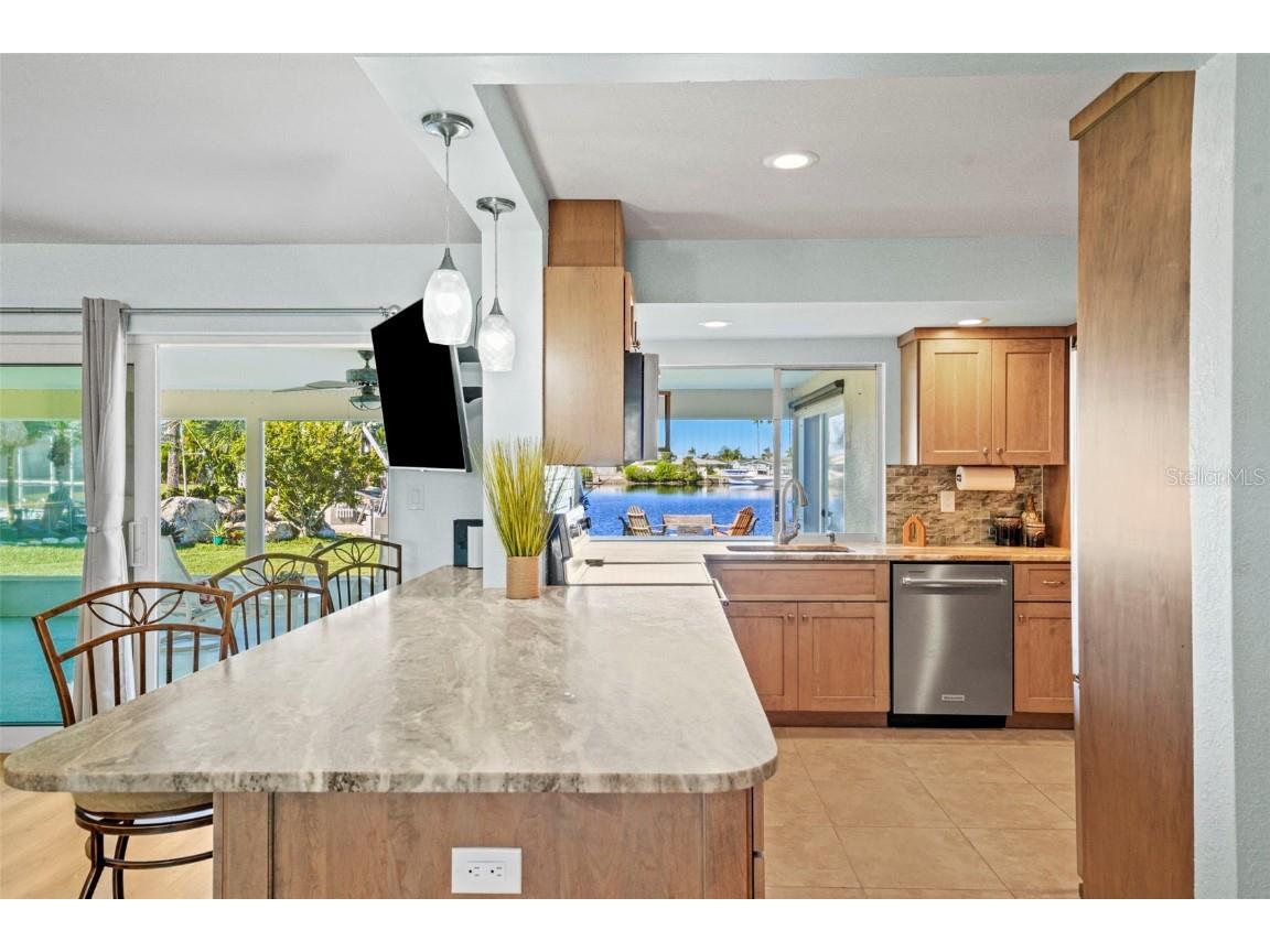 3711 Floramar Terrace New Port Richey FL 34652 - GULF TB8448063 image5