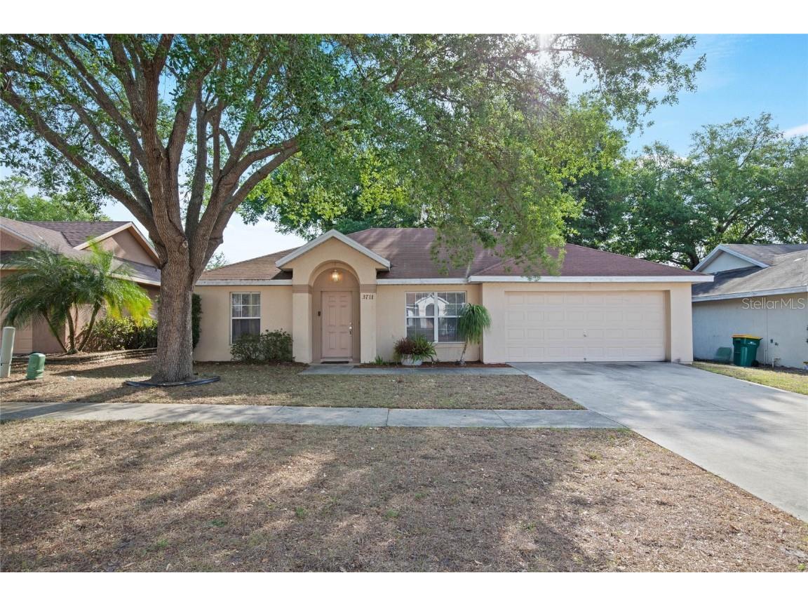 3711 Meadow Green Drive Tavares FL 32778 - LAKE IDAMERE G5066942 image1