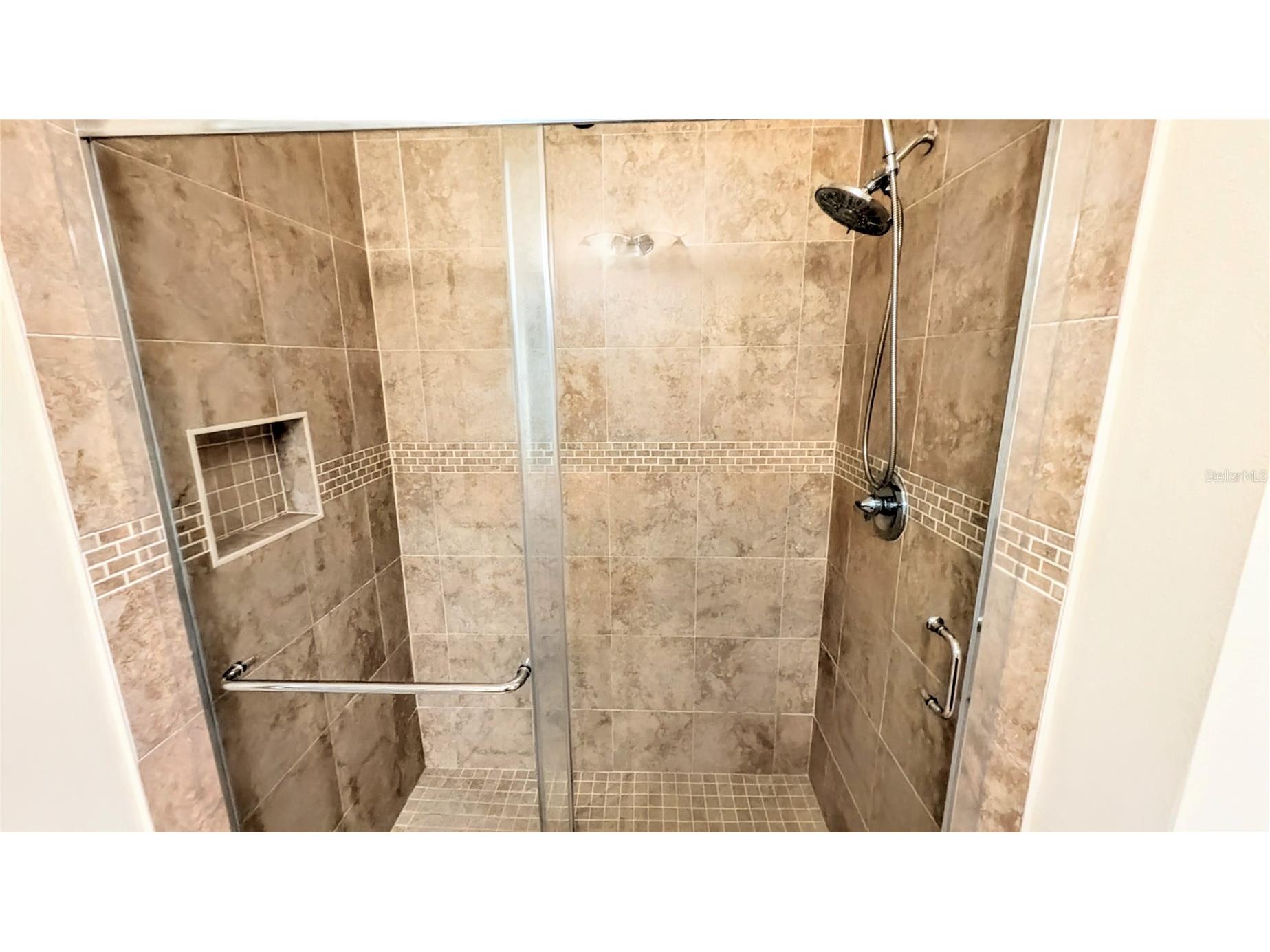 3711 Parkridge Circle #6-201 Sarasota FL 34243 A4692355 image17
