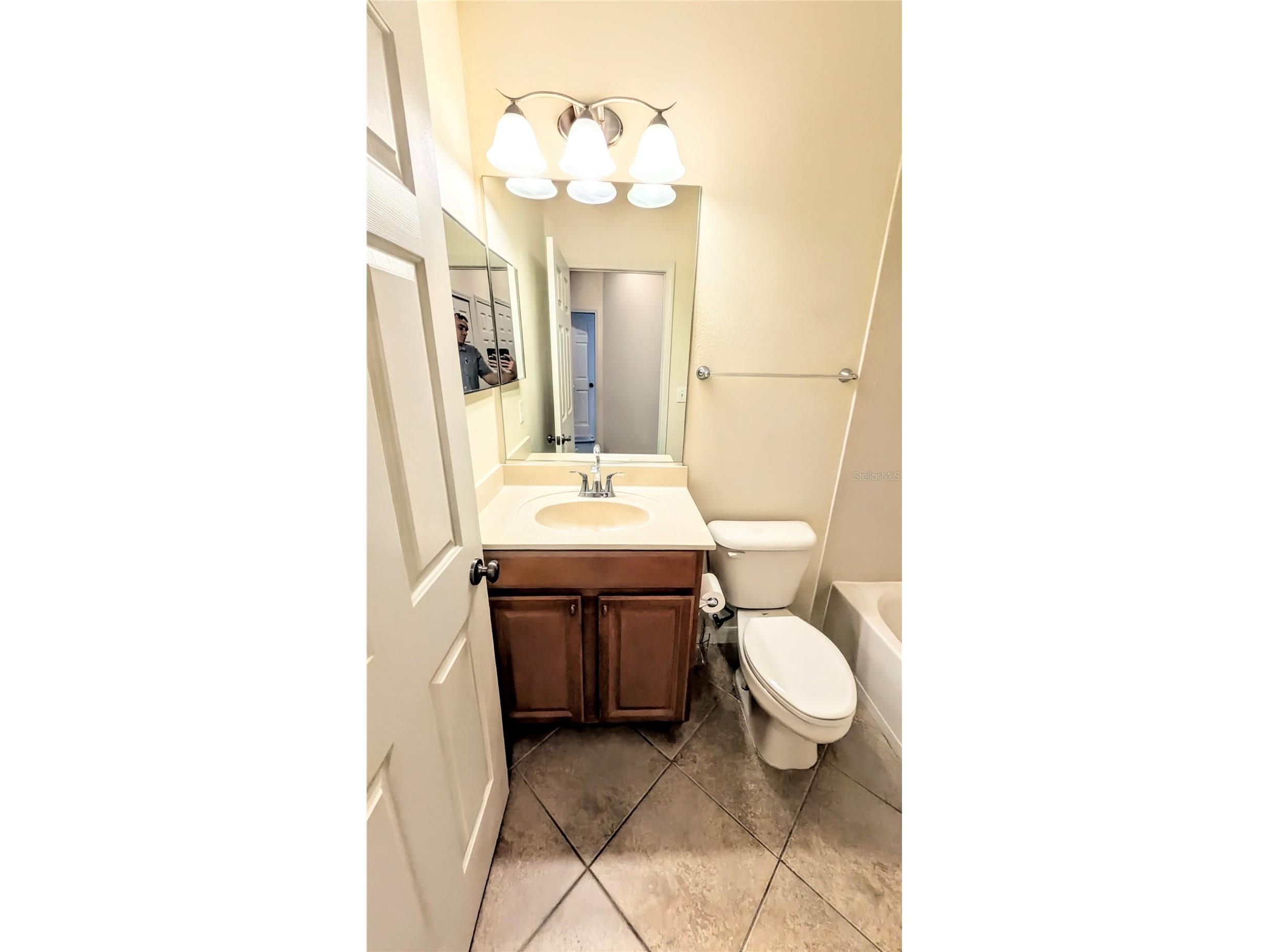 3711 Parkridge Circle #6-201 Sarasota FL 34243 A4692355 image21