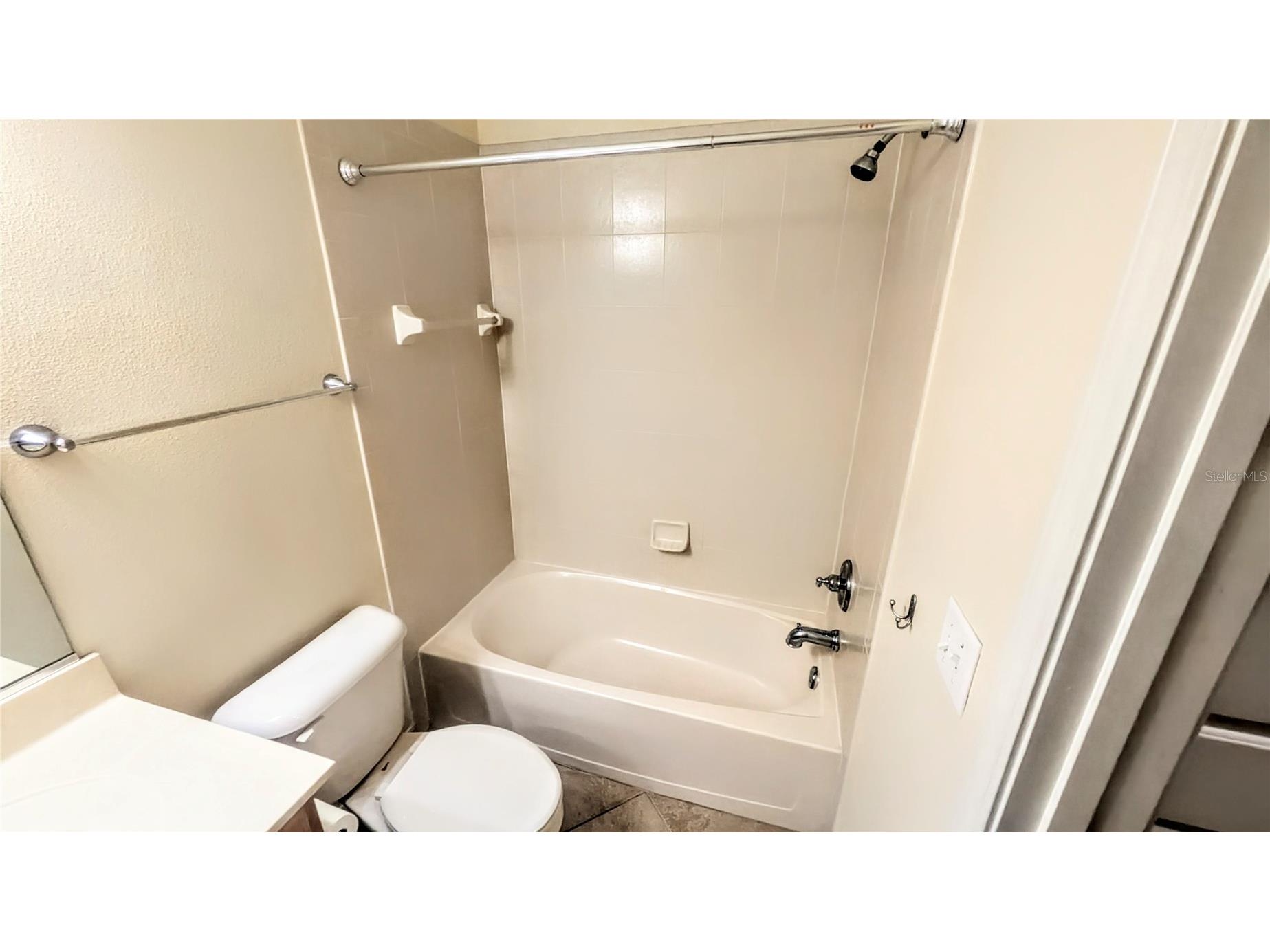 3711 Parkridge Circle #6-201 Sarasota FL 34243 A4692355 image22