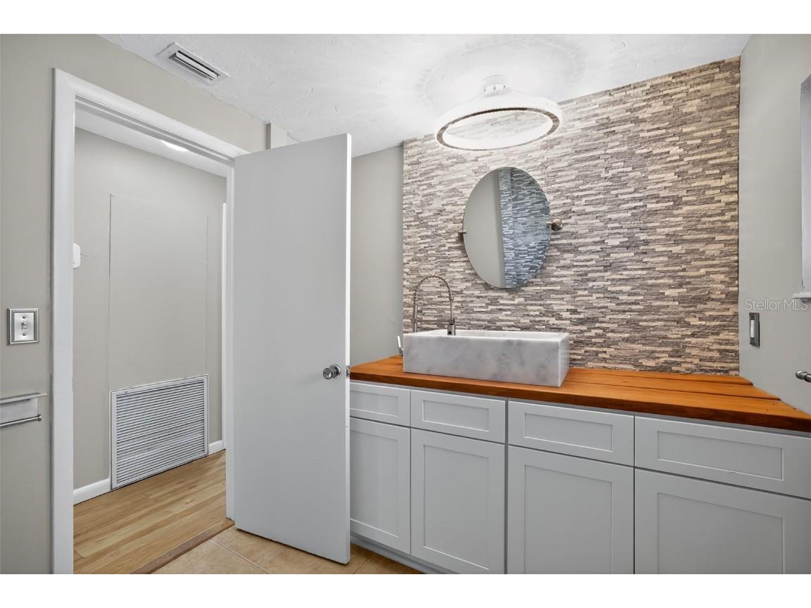 3711 Pinellas Avenue Safety Harbor FL 34695 O6356356 image34