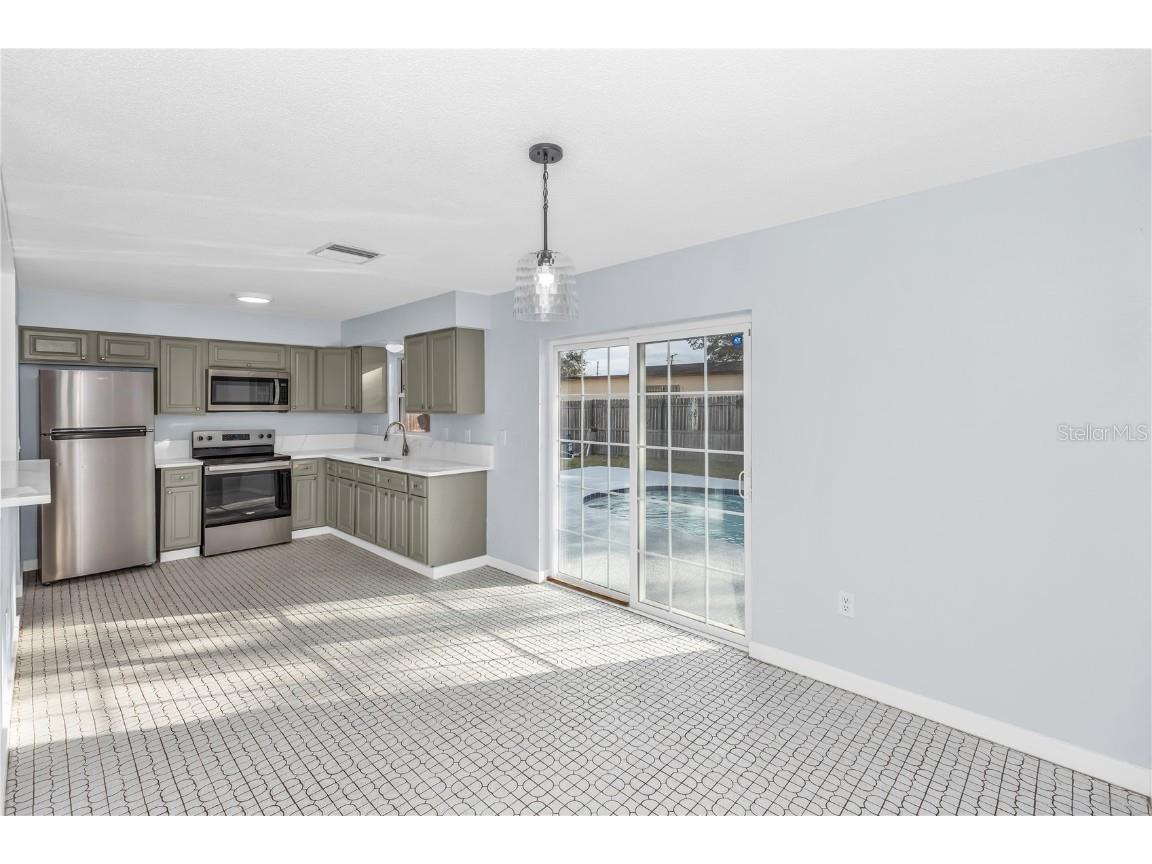 3711 Pipes O The Glen Way Orlando FL 32808 S5140438 image5