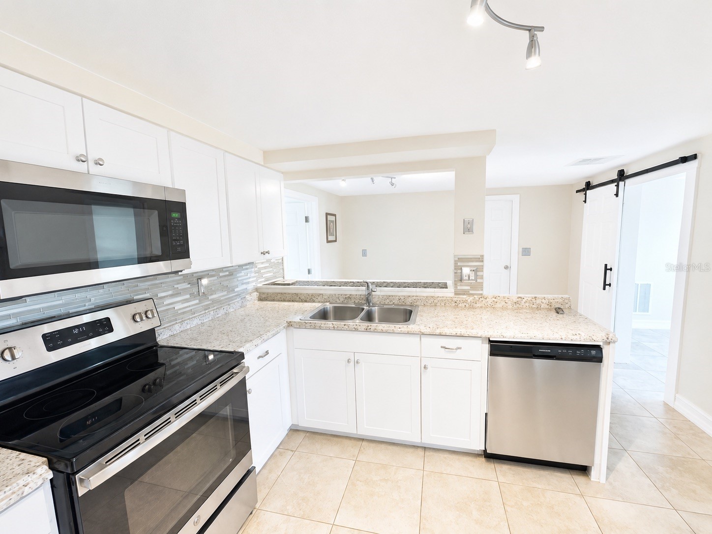 3711 Redwood Drive Holiday FL 34691 TB8514053 image4