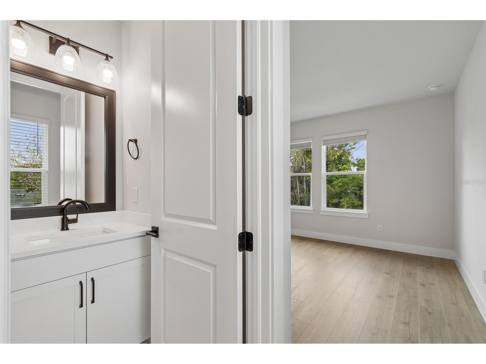 3711 W De Leon Street Tampa FL 33609 TB8457311 image37