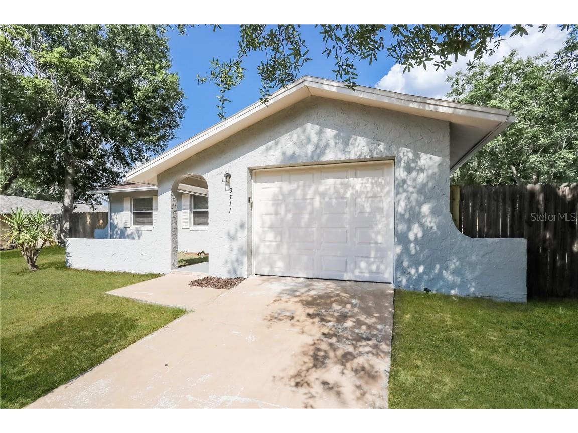 3711 Yosemite Drive Orlando FL 32818 O6213206 image1