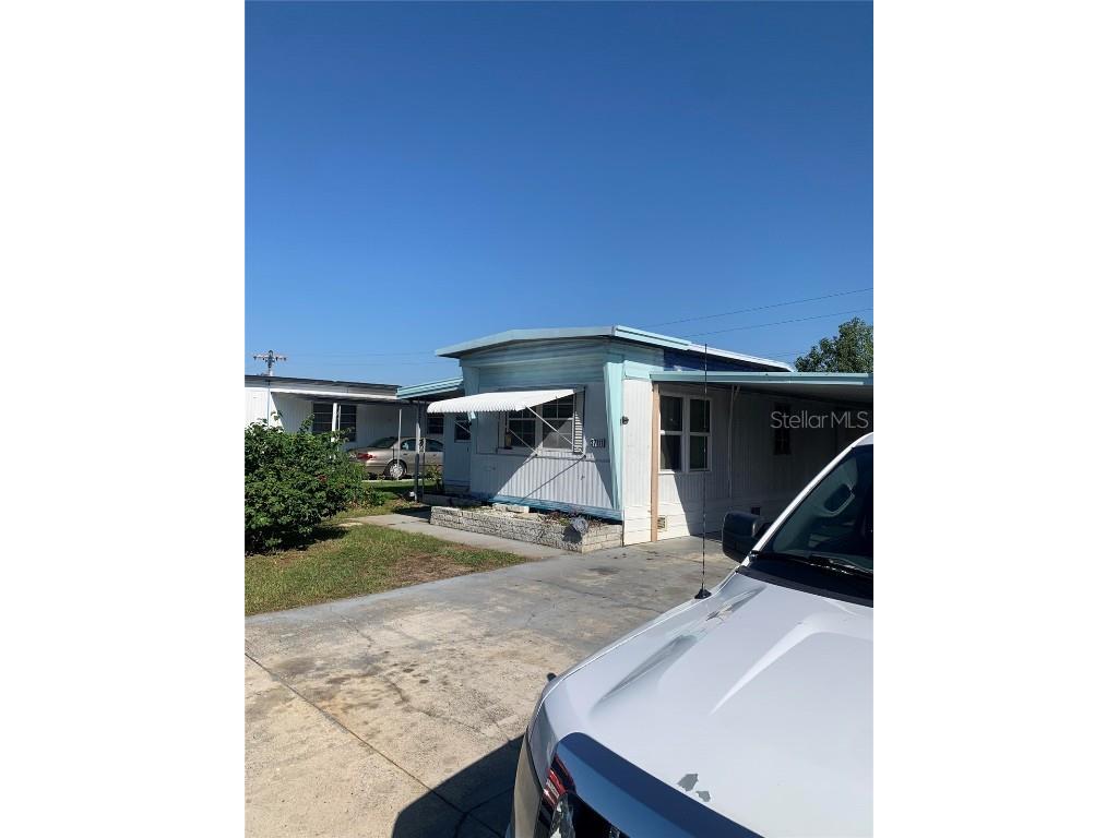 37111 Sandra Avenue Zephyrhills FL 33542 O6346475 image1