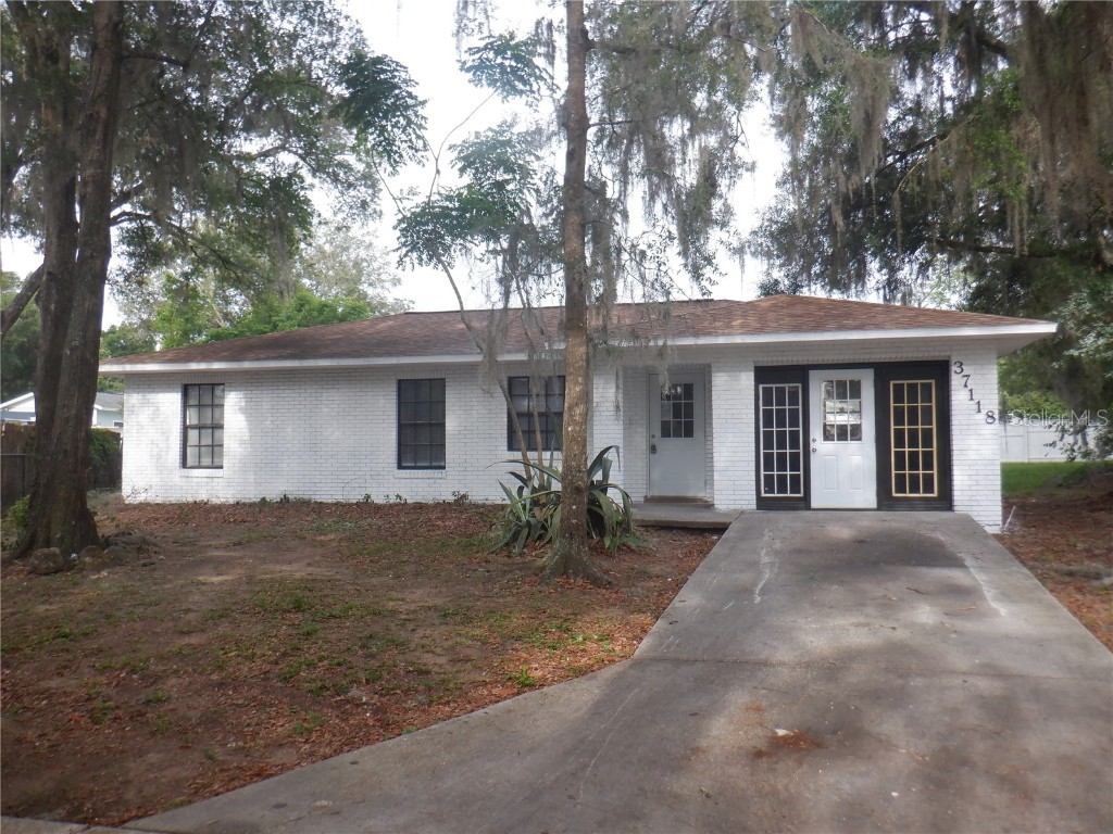 37118 Oak Court Dade City FL 33523 W7854534 image1