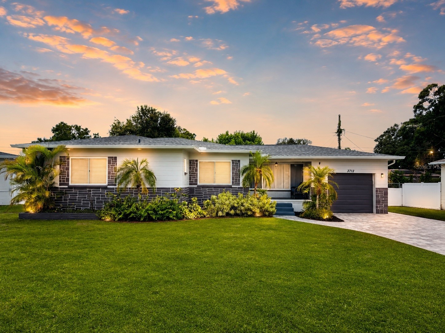 3712 30th Avenue N Saint Petersburg FL 33713 TB8518718 image1