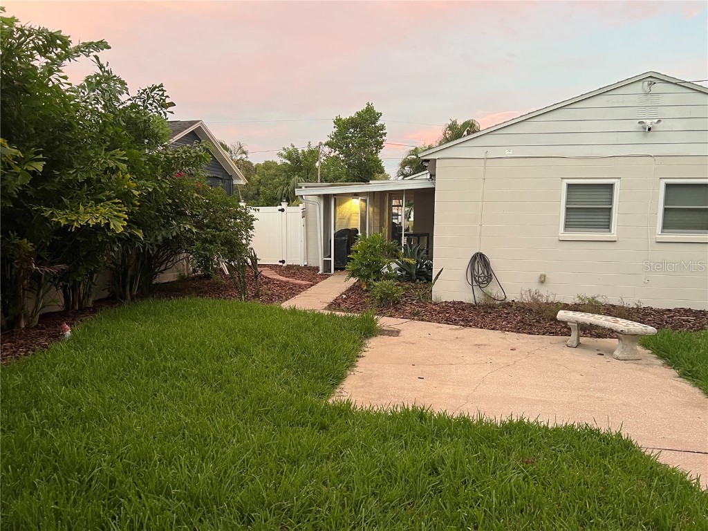 3712 N Clearfield Avenue Tampa FL 33603 TB8433586 image23