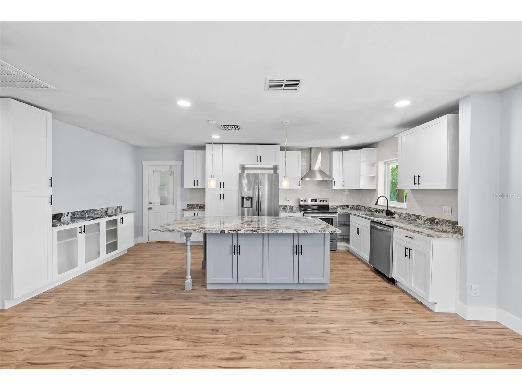 3712 N Clearfield Avenue Tampa FL 33603 TB8519562 image7