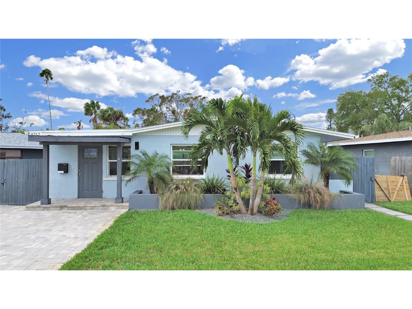 3712 Overlook Drive NE Saint Petersburg FL 33703 TB8317996 image1