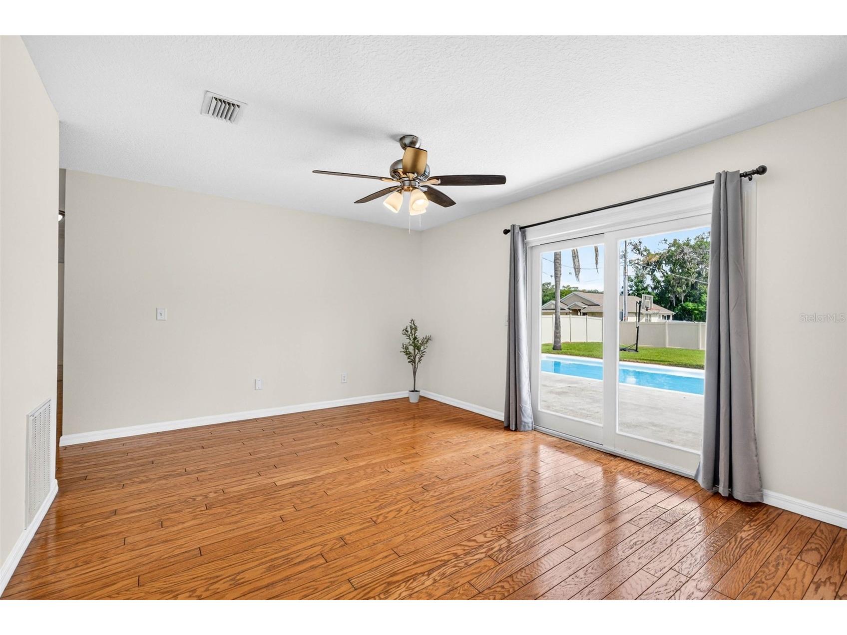 37121 Meridian Avenue Dade City FL 33525 TB8515589 image17