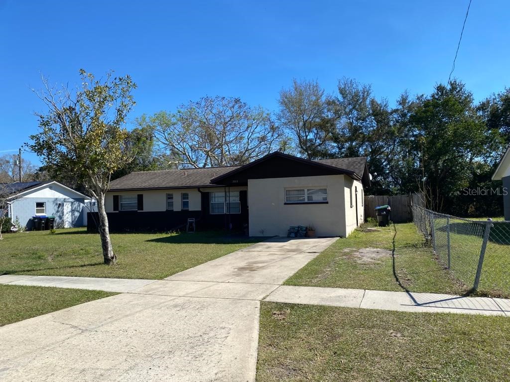 3713 Connor Avenue Orlando FL 32808 O6093204 image1