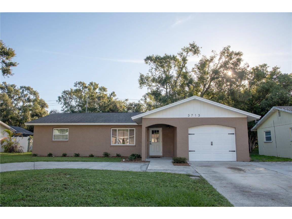 3713 Kingswood Drive Sarasota FL 34232 A4586526 image1