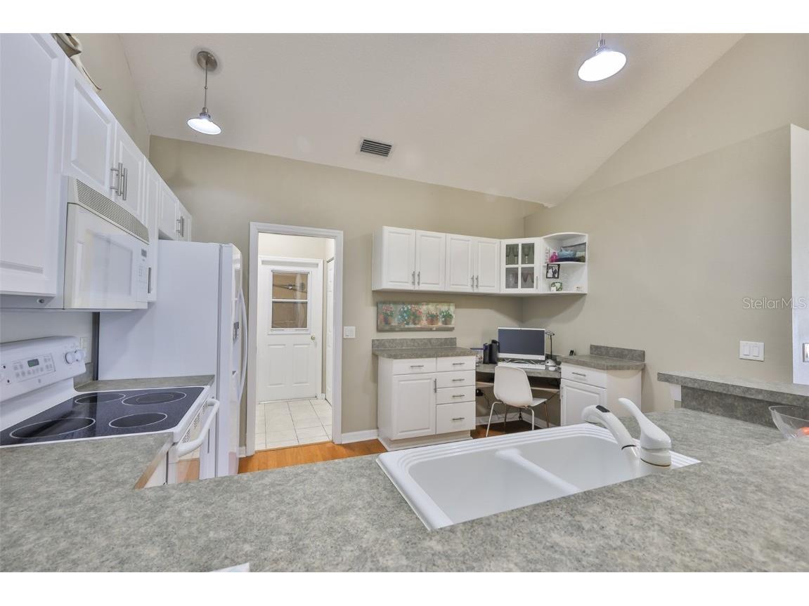 3713 Mollie Lane Ruskin FL 33573 TB8449274 image17