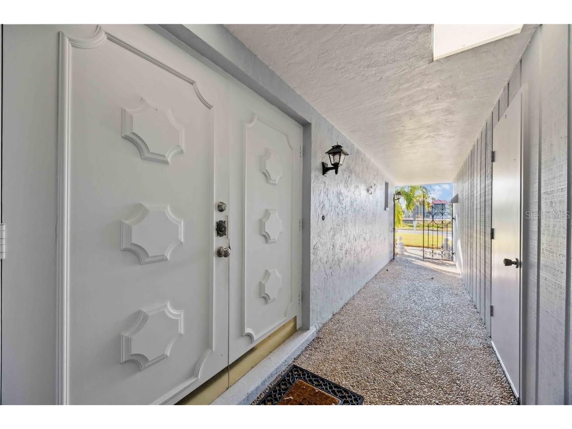 3713 Somerville Drive #1512 Sarasota FL 34232 A4673442 image3