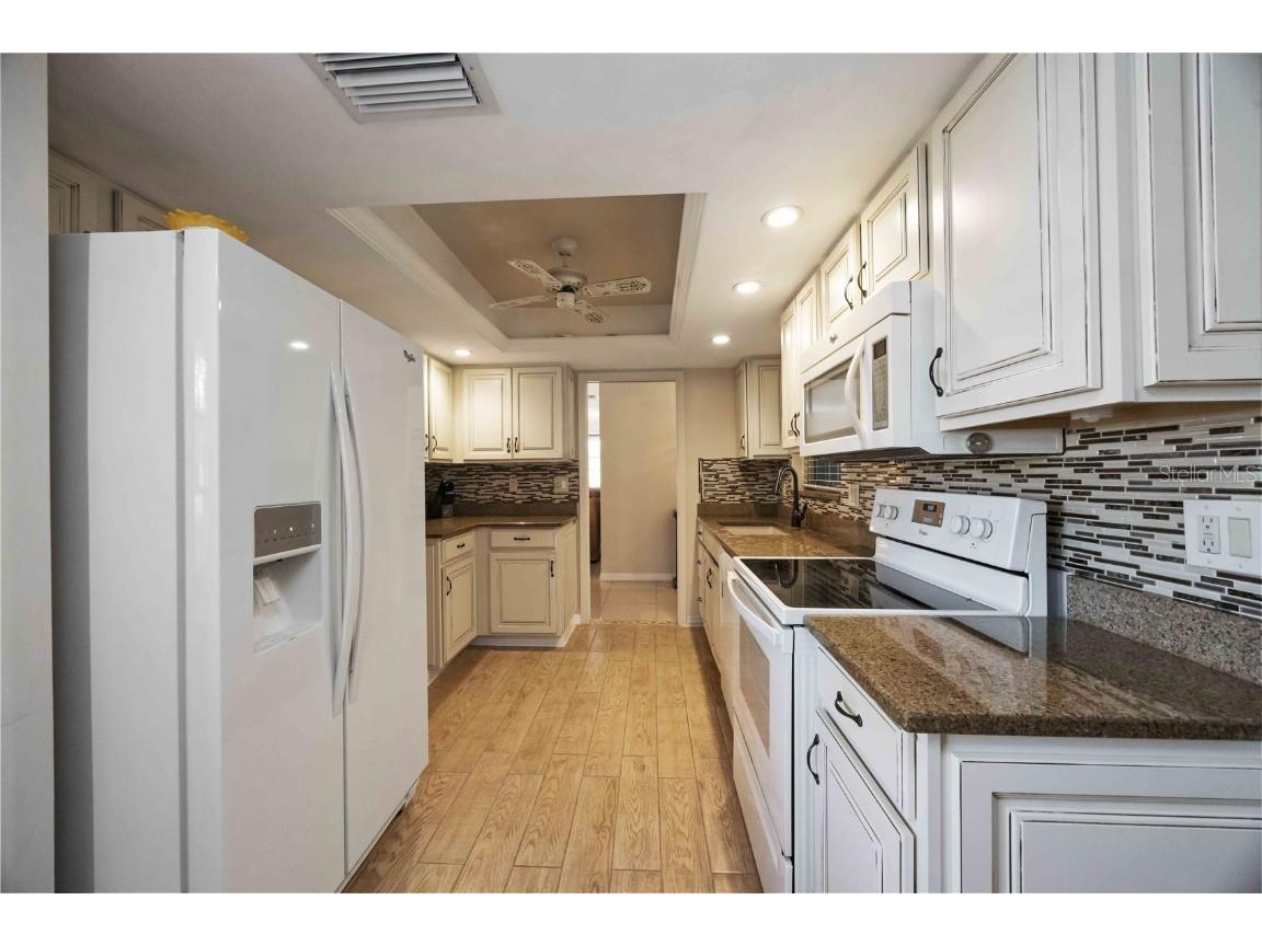 3713 Somerville Drive #1512 Sarasota FL 34232 A4673442 image9