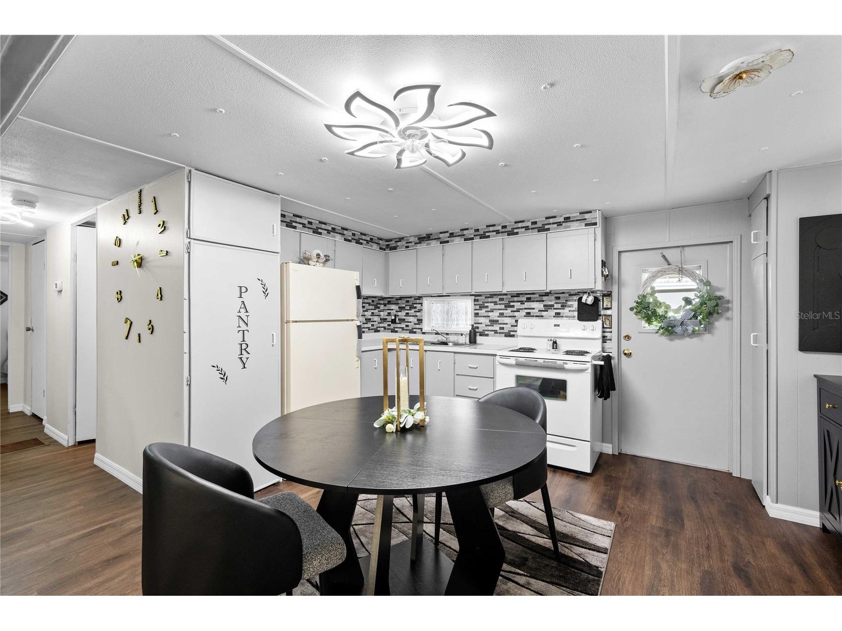 37135 Sandra Avenue Zephyrhills FL 33542 TB8503199 image3