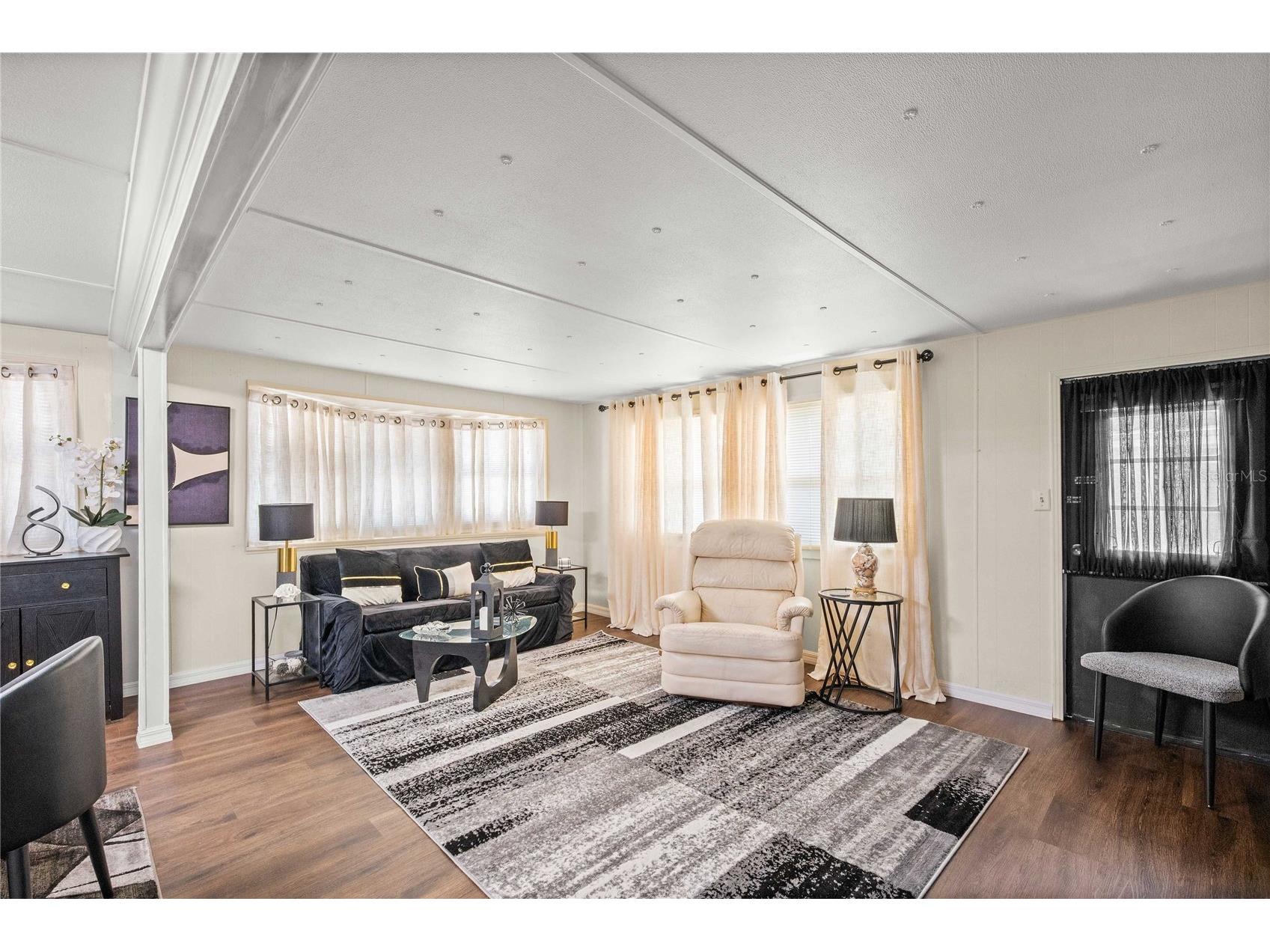37135 Sandra Avenue Zephyrhills FL 33542 TB8503199 image9