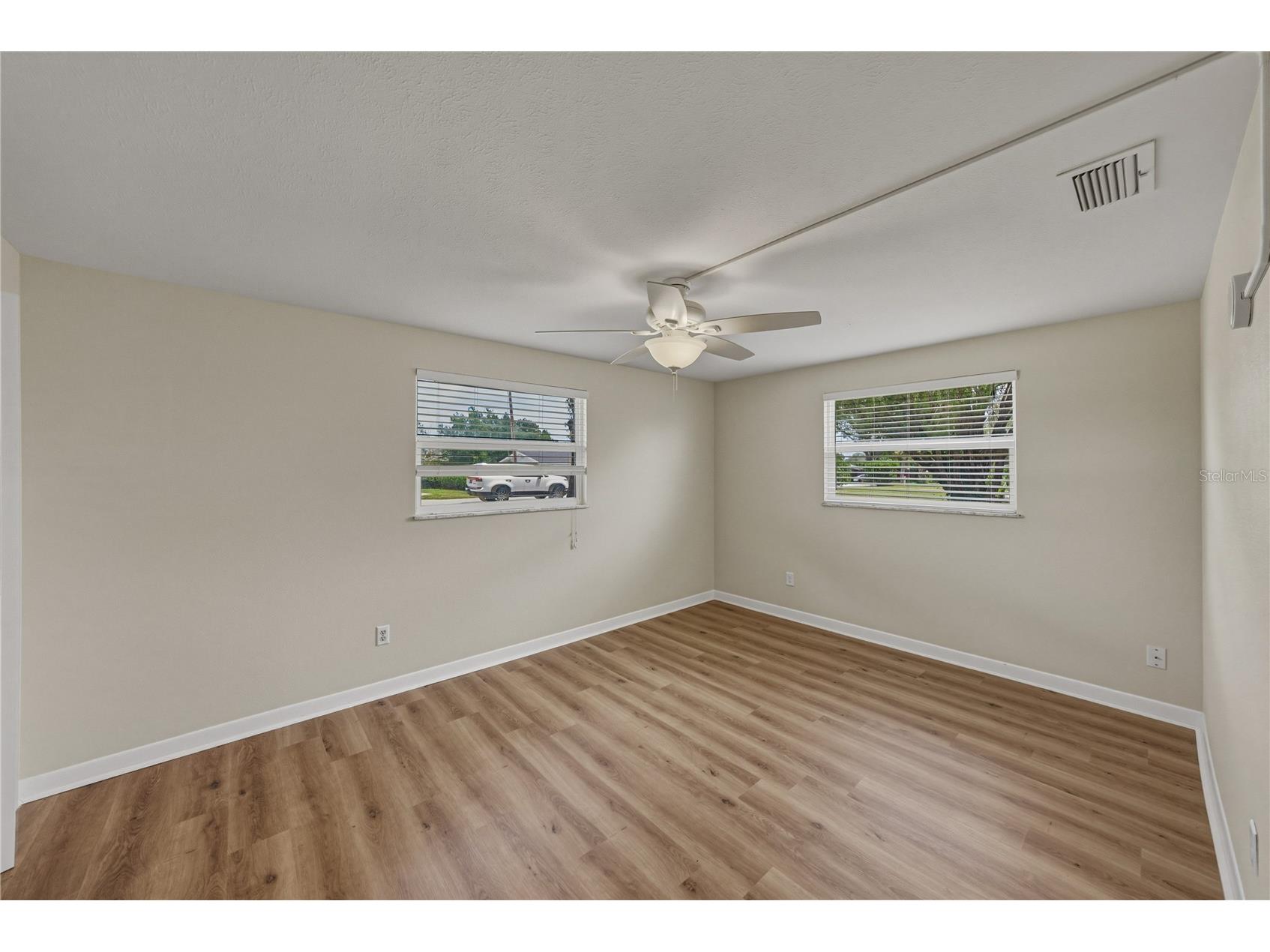 37136 Mandarin Avenue Zephyrhills FL 33541 TB8511769 image30