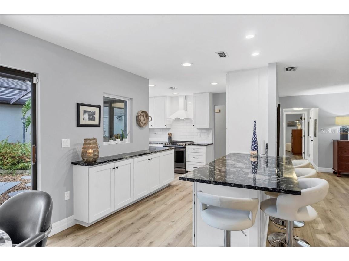 3714 Glen Oaks Manor Drive Sarasota FL 34232 A4670977 image16