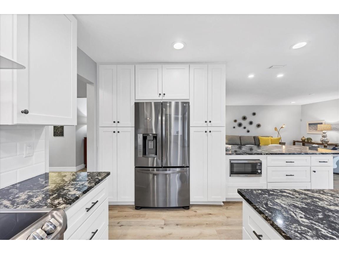 3714 Glen Oaks Manor Drive Sarasota FL 34232 A4670977 image20