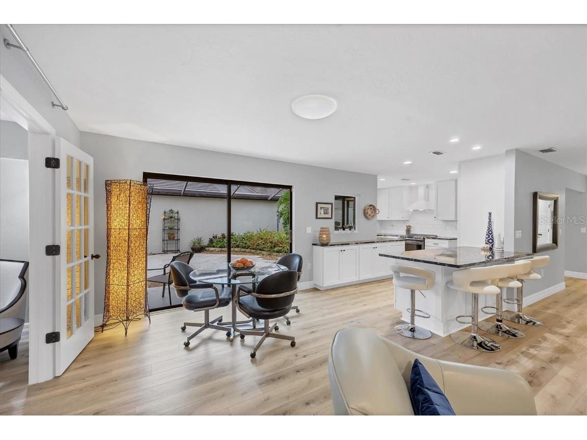 3714 Glen Oaks Manor Drive Sarasota FL 34232 A4670977 image21