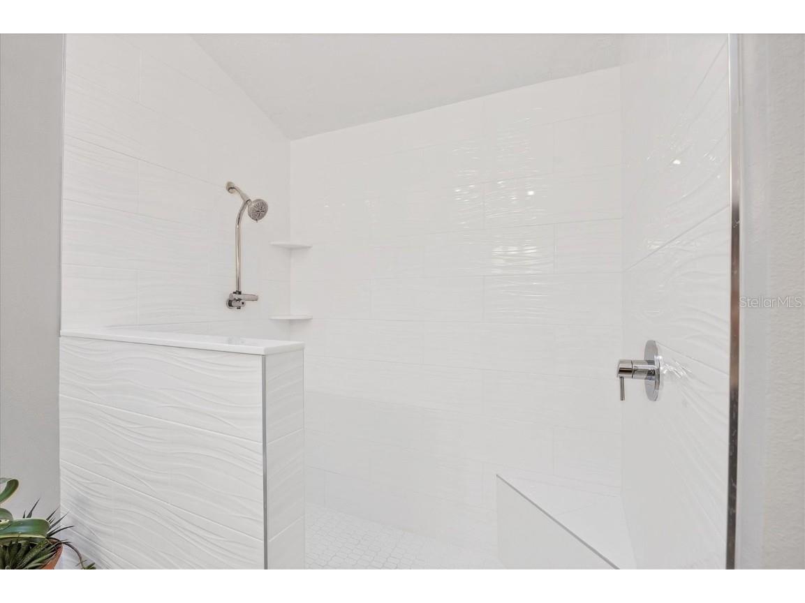 3714 Glen Oaks Manor Drive Sarasota FL 34232 A4670977 image30