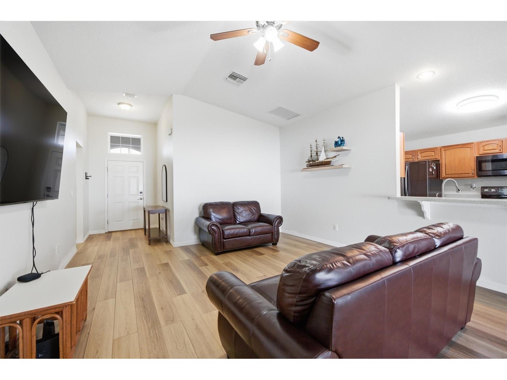 37142 Highland Bluff Circle Dade City FL 33523 TB8478233 image4