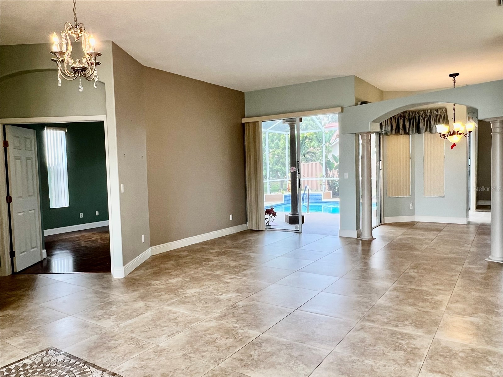 3715 72nd Ave E Sarasota FL 34243 A4698621 image3