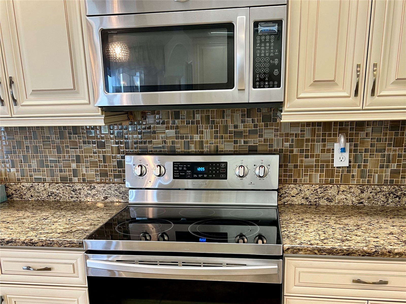 3715 72nd Ave E Sarasota FL 34243 A4698621 image8