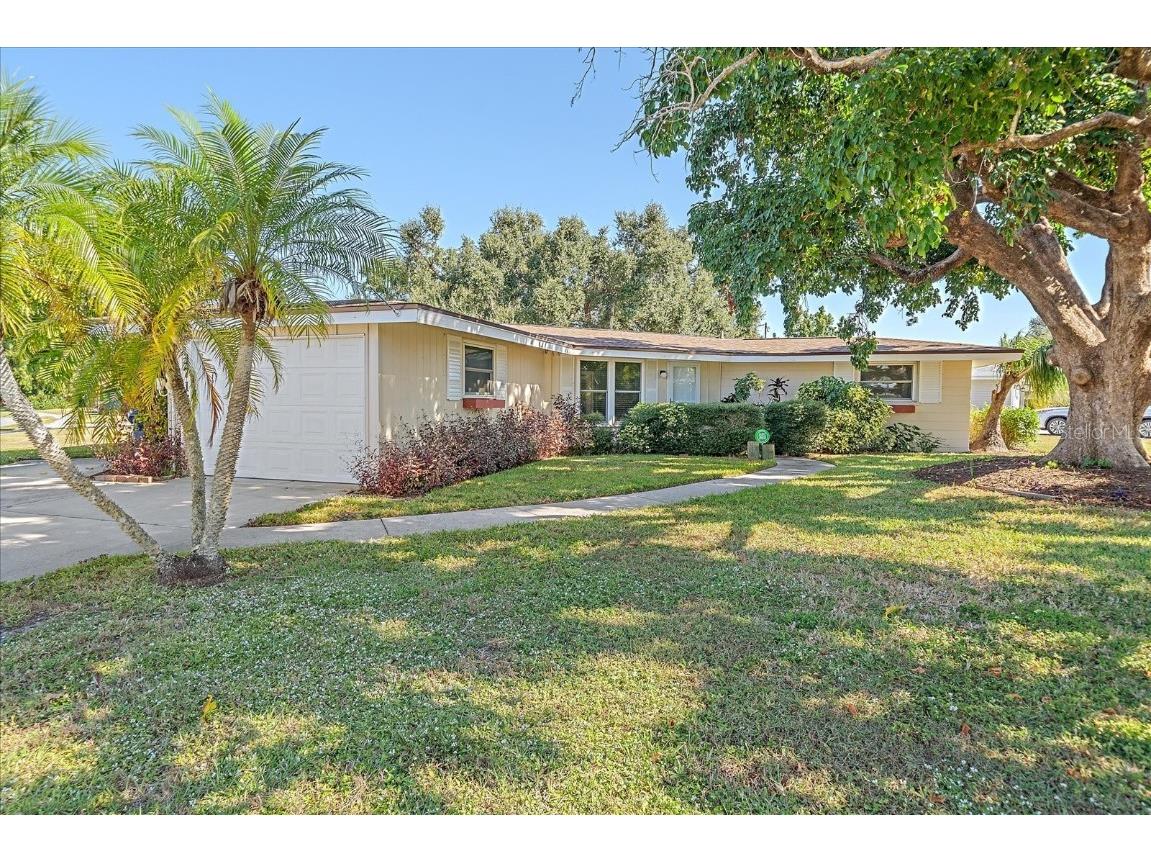 3715 Mundy Ridge Drive Sarasota FL 34233 A4671860 image1