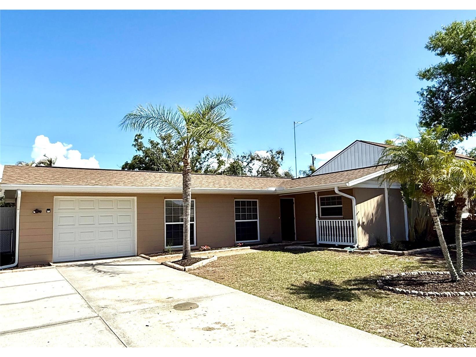 3715 Sharondale Drive Sarasota FL 34232 A4685371 image1
