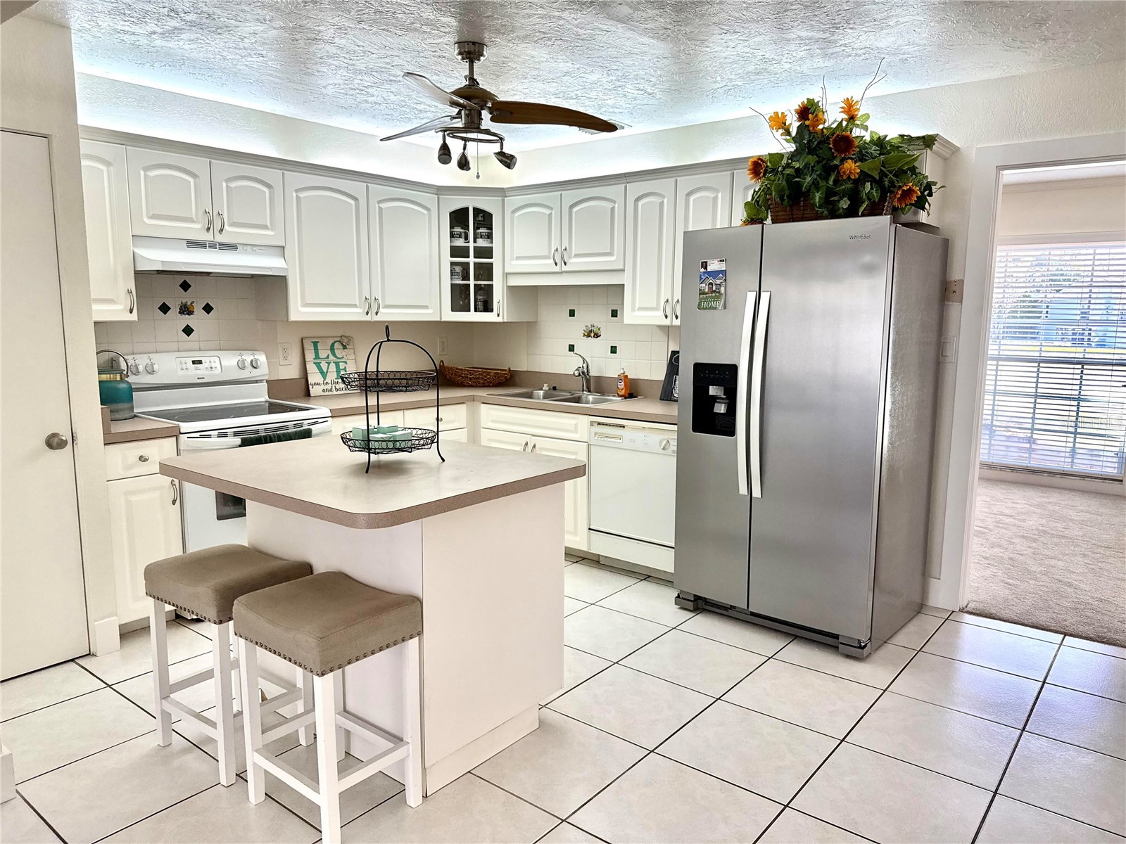 3715 Sharondale Drive Sarasota FL 34232 A4685371 image2