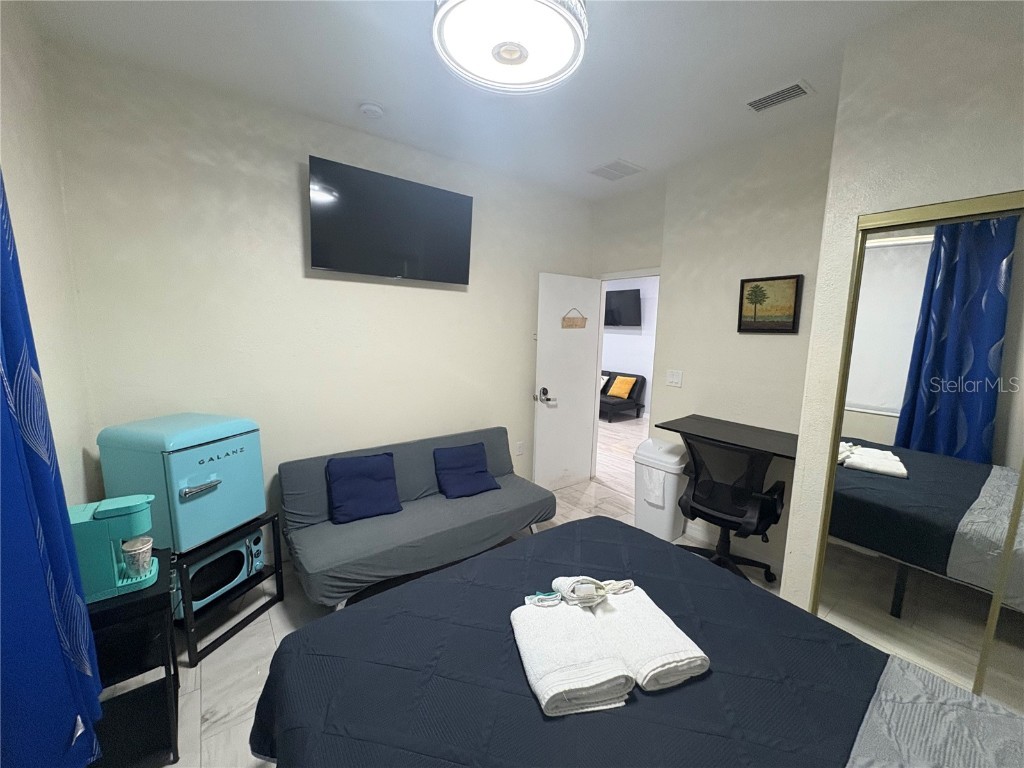 3715 Valley Tree Drive Tampa FL 33610 TB8453789 image13