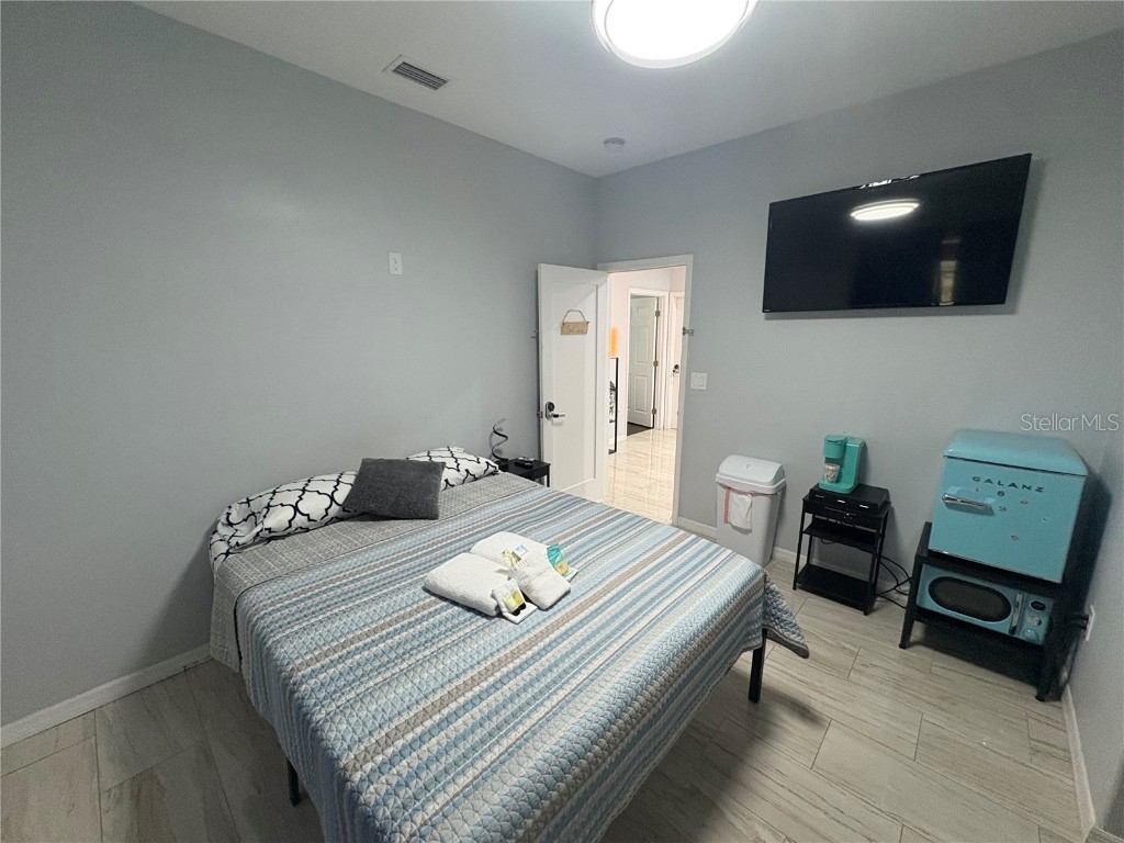 3715 Valley Tree Drive Tampa FL 33610 TB8453789 image17